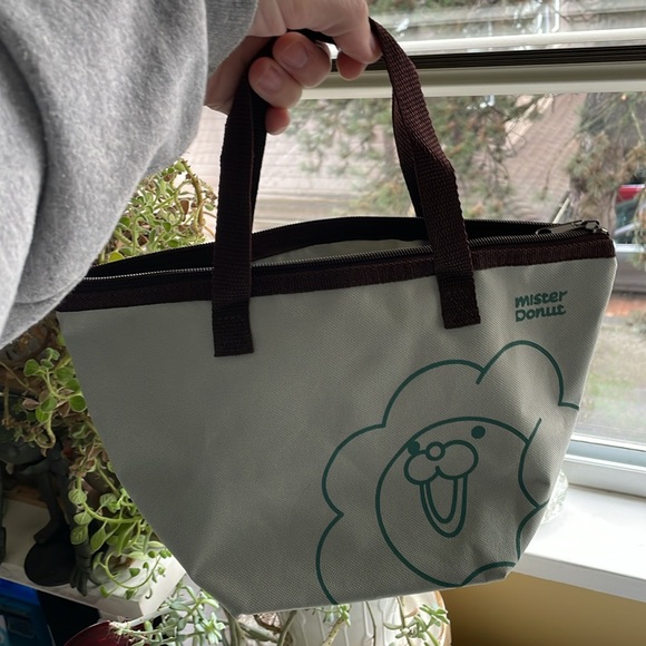 Japan's Mister Donut LION lunch bag - Picture 5 of 5